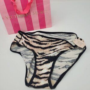 Victoria's Secret Flex Mid-Rise Bikini Panty Animal Print